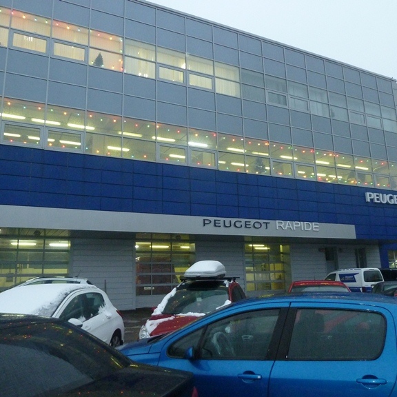 Авес-Пежо. Москва, ул. Обручева-2